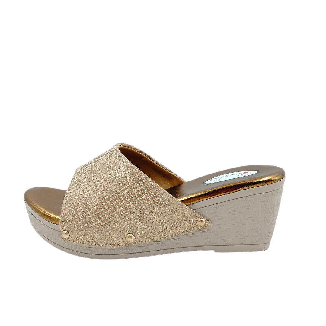Shoe On Cart Golden Platform Heels Shoe On Cart Golden Platform Heels